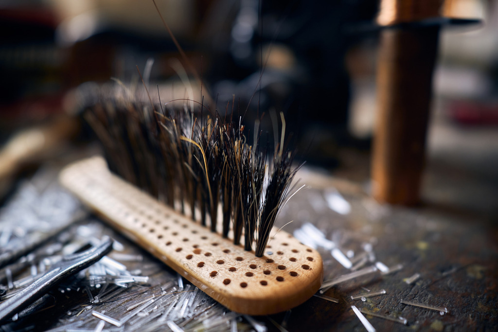 Bürsten und Pinselmacher | Wien, Austria - August 04, 2022; Bürsten und Pinselmacher Norbert Meier - Realisiert mit Pictrs.com