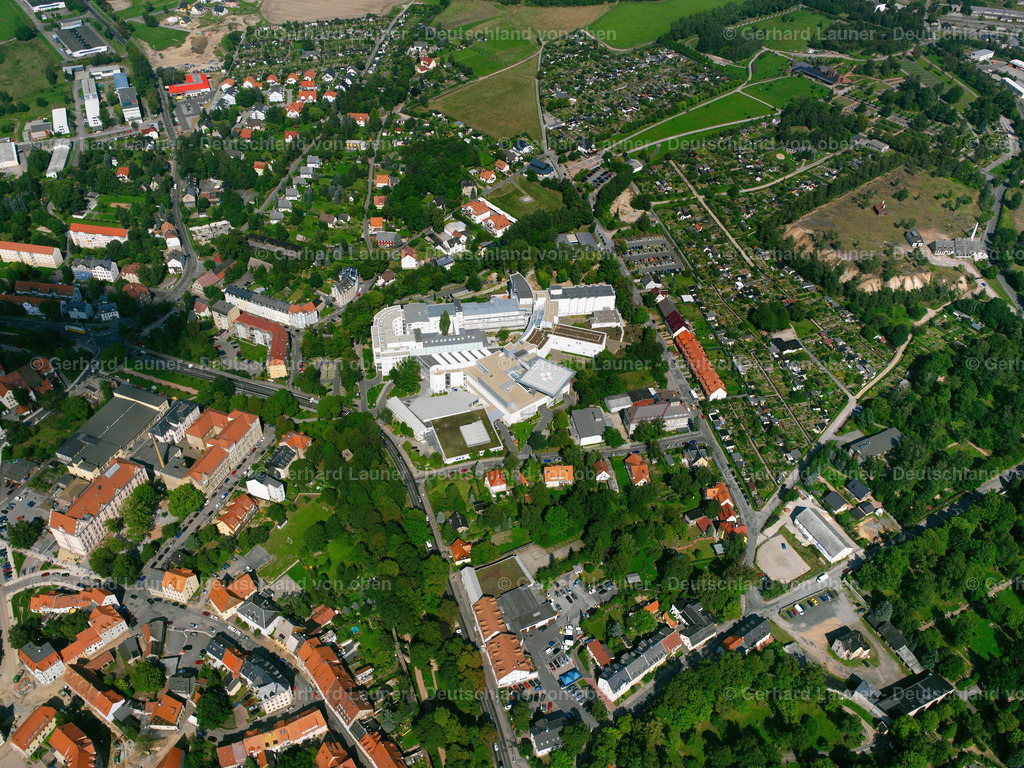 2538041 | FREIBERG 01.08.2005 Klinikgelände des Krankenhauses " Kreiskrankenhaus Freiberg gGmbH " in Freiberg im Bundesland Sachsen, Deutschland. // Hospital grounds of the Clinic " Kreiskrankenhaus Freiberg gGmbH " in Freiberg in the state Saxony, Germany. Foto: Gerhard Launer