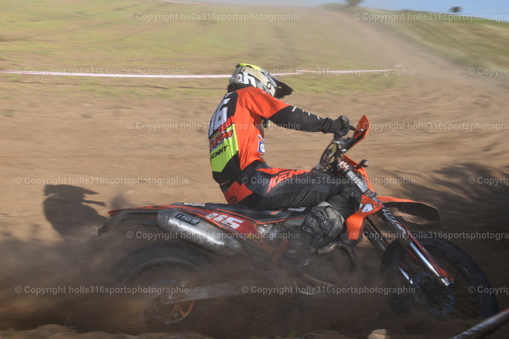 DSC_0438 | Sportfotografie , Motorsport, Motoross, Reitsport, Mointainbike, Enduro,
Landschaft , Outdoor, Eventfotografie, Landschaft, Bilder online bestellen - Realisiert mit Pictrs.com