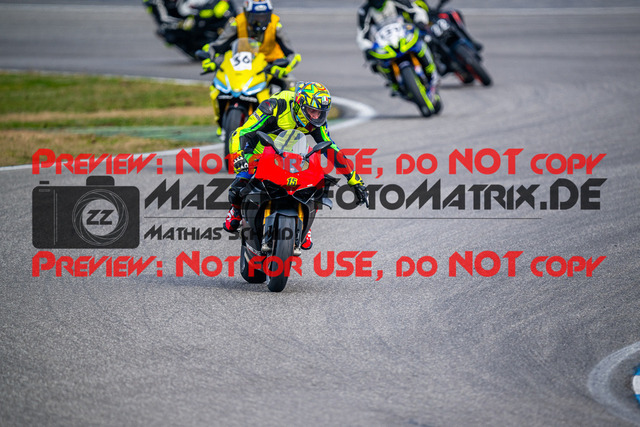 MaZZes_Fotomatrix_20240317_6007705_0506 | Fotograf Mathias Schmid
Sportfotograf,
Eventfotograf,
Hochzeitsfotograf,
Portraitfotograf