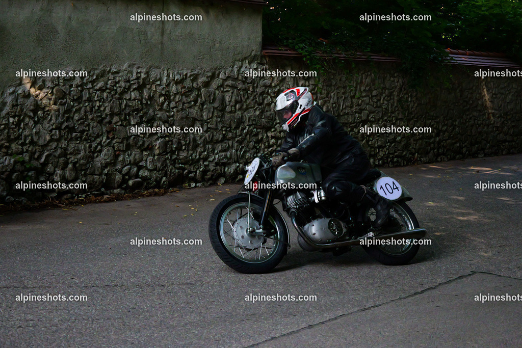 P1015397 | Erleben Sie atemberaubende, hochqualitative Fotos Ihrer Fahrt entlang der malerischen Alpenstraßen. Besuchen Sie alpineshots.com, um professionelle Aufnahmen Ihrer unvergesslichen Reise zu finden und zu kaufen - Realisiert mit Pictrs.com