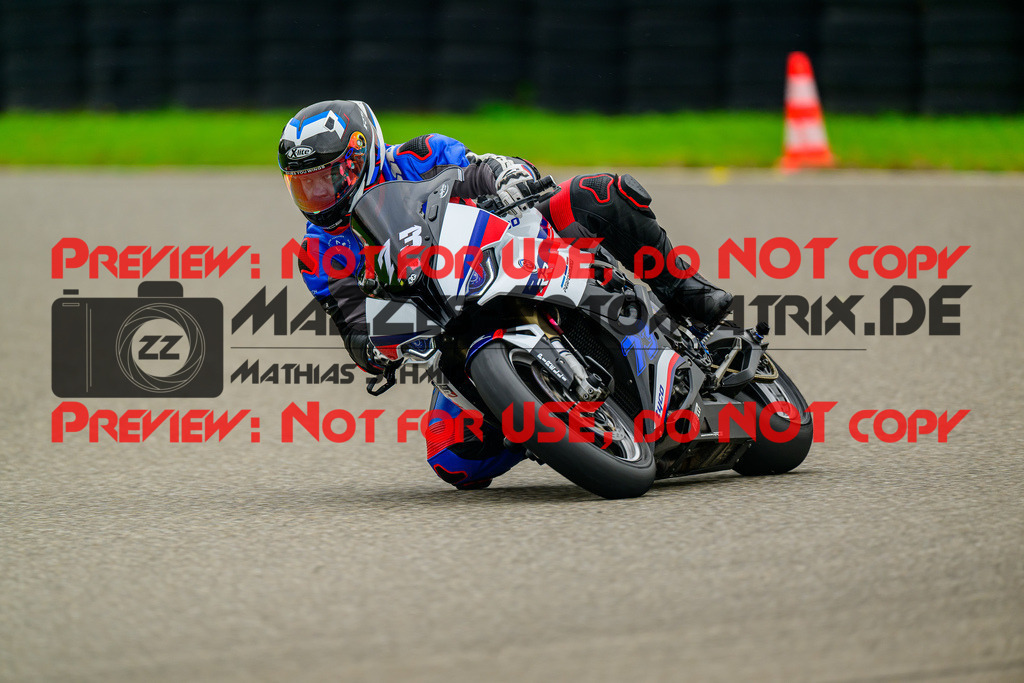 MaZZes_Fotomatrix_20241003_6007705_4519 | ROT