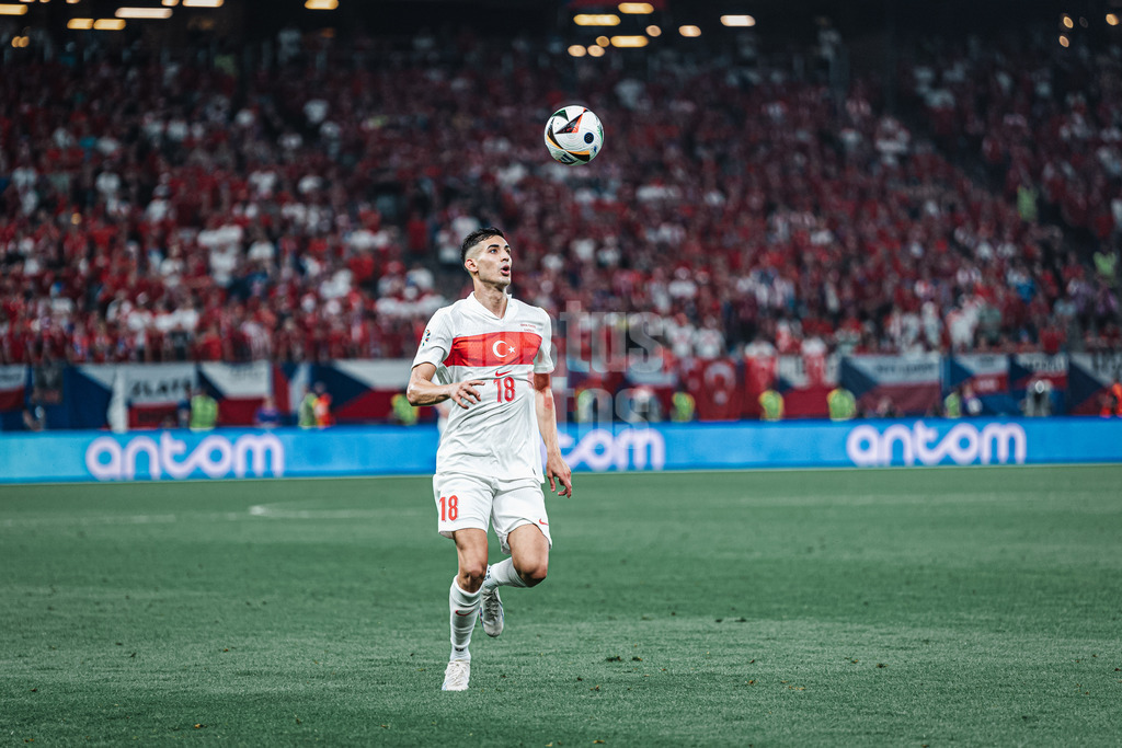 Fußball | Herren | UEFA-Fußball-Europameisterschaft 2024 | Gruppe F | Tschechien vs. Türkei | 26.06.2024 | Mert Müldür (#18, Türkei)