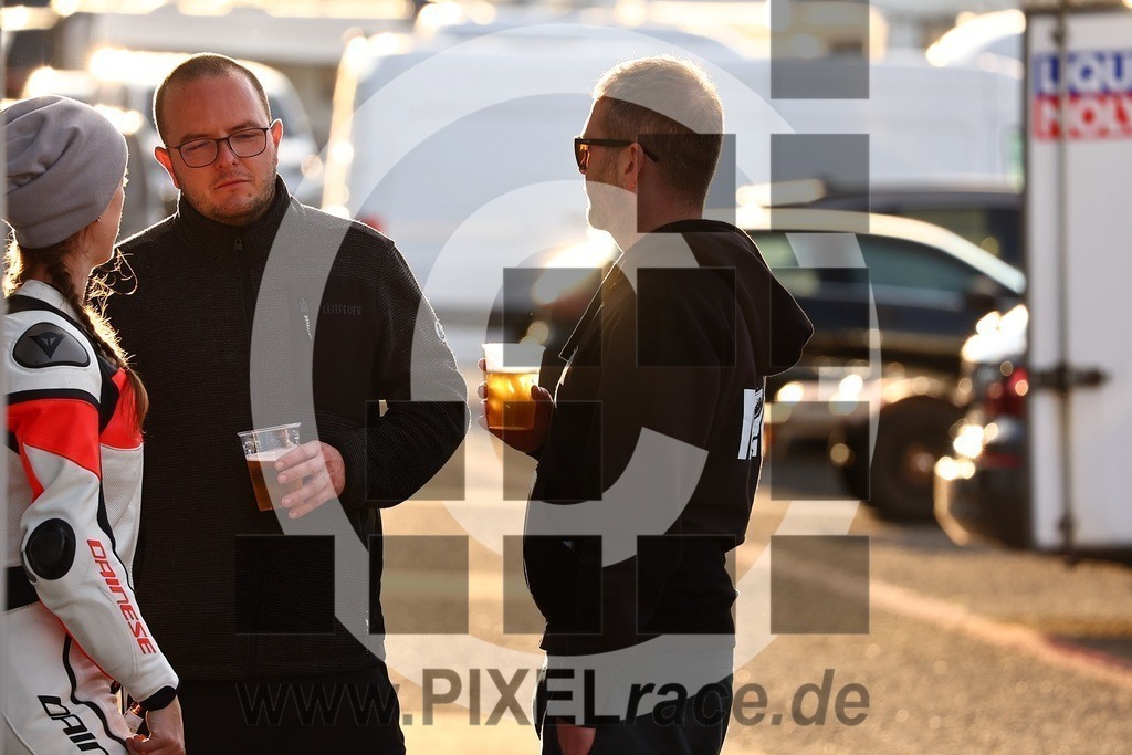 social-20250824_08305 | Schöne Erinnerungen an spannende Momente - das festzuhalten ist unser Job. PIXELrace.de ist seit 2003 auf den Rennstrecken Europas unterwegs um die Action draußen beim Fahren und die wunderbare Stimmung imm Fahrerlager für euch einzufangen.