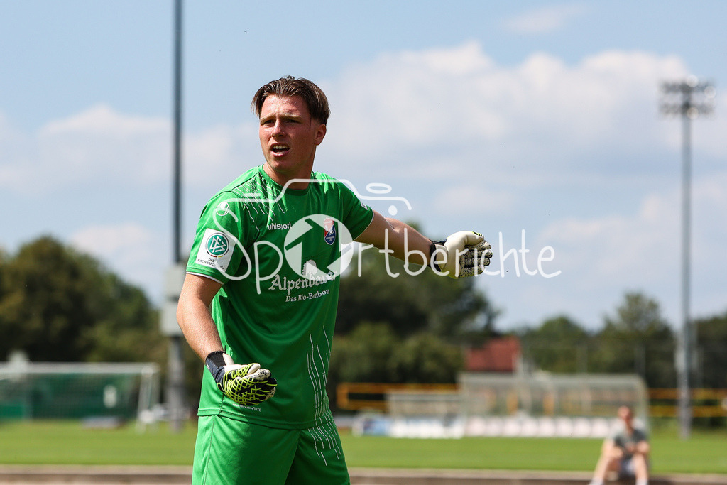 SpVgg Unterhaching U19 - FC Bayern München U19 | in Aktion Jose KOHLER (UHG #1) / Freisteller / Einzelfoto
