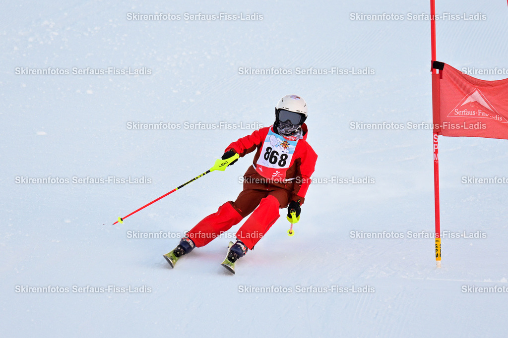 SRF_25.12.2025_0216 | Skirennfotos,Serfaus,Fiss,Ladis,Kinderskirennen,Winter,Tirol,Oberland,skirace,SFL,feelfree,weil wir's genießen,ski,Ski,skifahren,Sonnenplateau, - Realisiert mit Pictrs.com