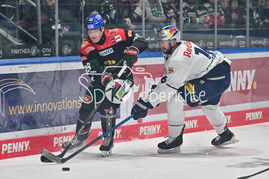 Augsburger Panther - EHC RB München | im Duell Mark ZENGERLE (Augsburger Panther #89) und Konrad ABELTSHAUER (EHC RB Muenchen 16) / Zweikampf / DEL: Augsburger Panther - EHC RB Muenchen, Curt Frenzel Stadion am 16.01.2025