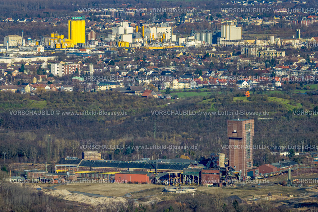Hamm230204814 | Luftbild, Hammerkopfturm Zeche Robert Bergwerk Ost, CreativRevier Heinrich Robert, Blick zum Hafen und Brökelmann Ölmühle, Stadtbezirk Herringen, Hamm, Ruhrgebiet, Nordrhein-Westfalen, Deutschland