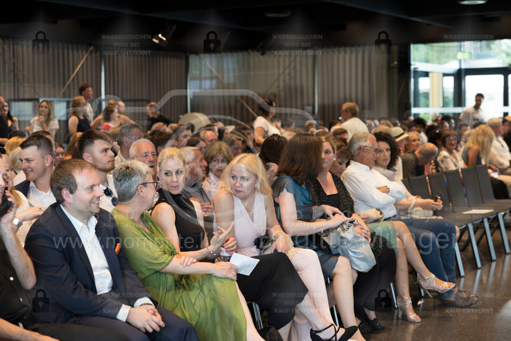 FeusiDiplomfeier_R6OO2938-Verbessert-NR | Brigitte Münger / bmsportphotography - Realisiert mit Pictrs.com