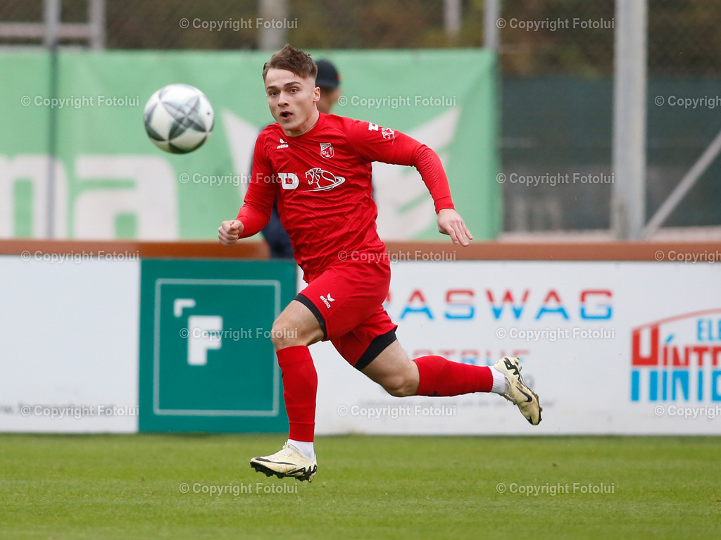 A_LUI_051024_28 | SPORT,FUSSBALL,LL .OST ASKOE OEDT 1B-UFC EFERDING 05.10.2024 IM BILD: KHAMZAT CHAKAYEV (OEDT 1B) UND (EFERDING) FOTO:FOTOLUI