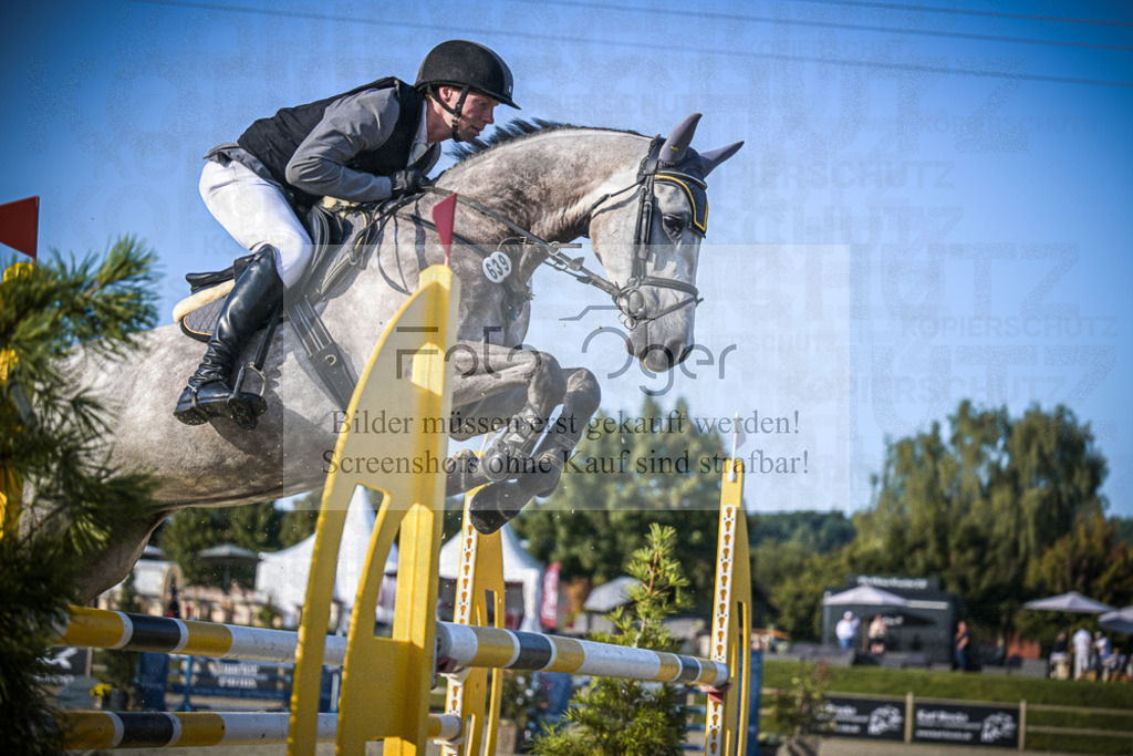 DOS_0977 | Entdecke hochwertige Reitturnierfotos von Foto Oger. Professionell, emotional und authentisch – jetzt Lieblingsmomente im Shop bestellen.Deutschlandweite Turnierfotografie. - Realisiert mit Pictrs.com