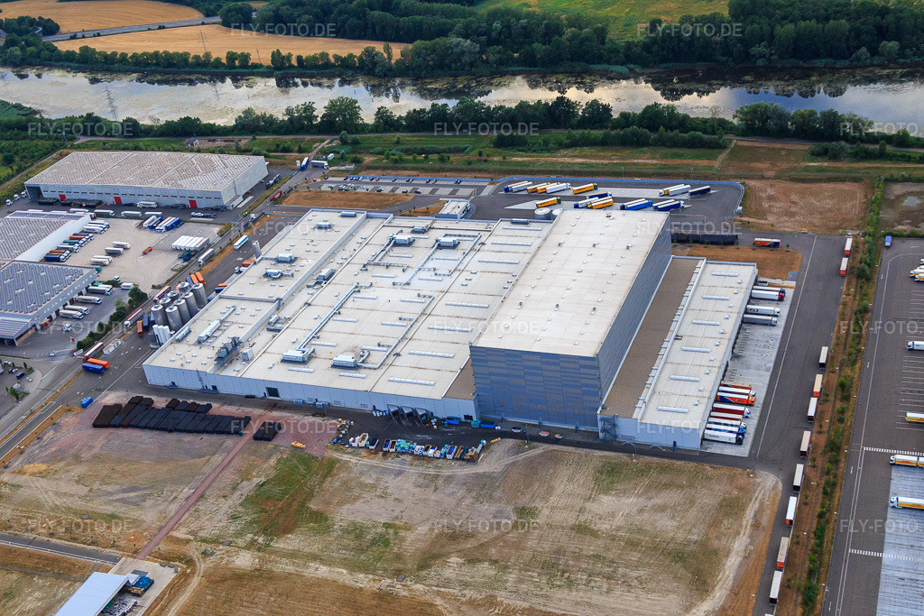 Luftbild: Pfälzer Erfrischungsgetränke GmbH in Wörth am Rhein im Bundesland Rheinland-Pfalz in Deutschland. Foto: IMG_083742.jpg vom 24.07.2015 durch Werner Riehm/FLY-FOTO.deMEG Gruppe - MEG Gruppe