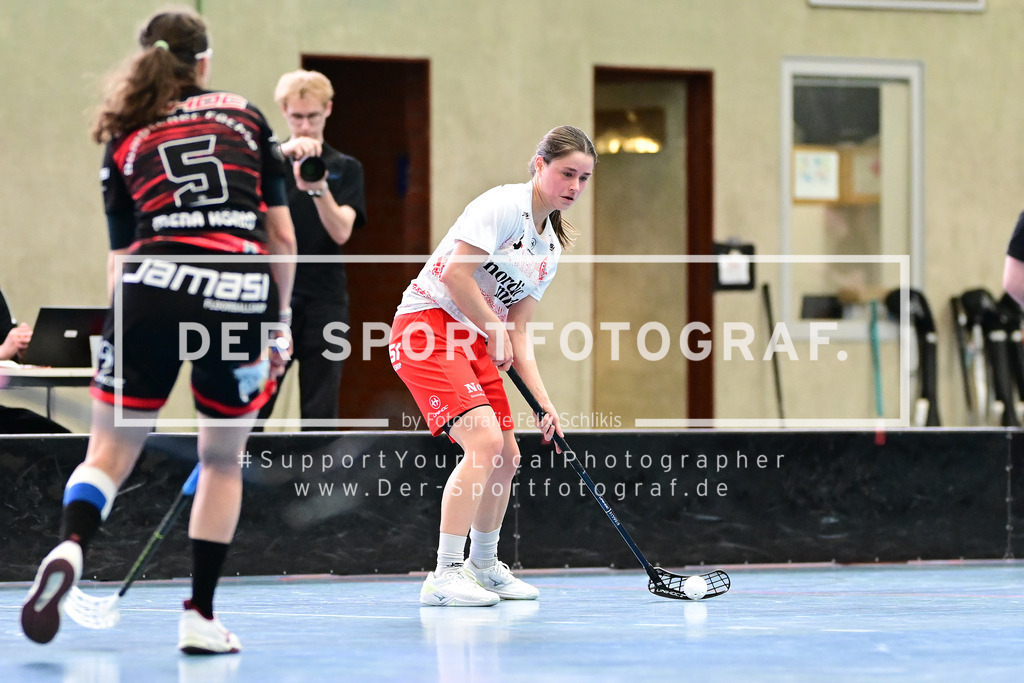 Floorball I Frauen I Saison 2023-2024 I 1. Frauen Floorball-Bundesliga I Playoffs 3. Spieltag I ETV Lady Piranhhas Hamburg - Dümptener Füchse I 48414 | Der Sportfotograf. - Realized with Pictrs.com