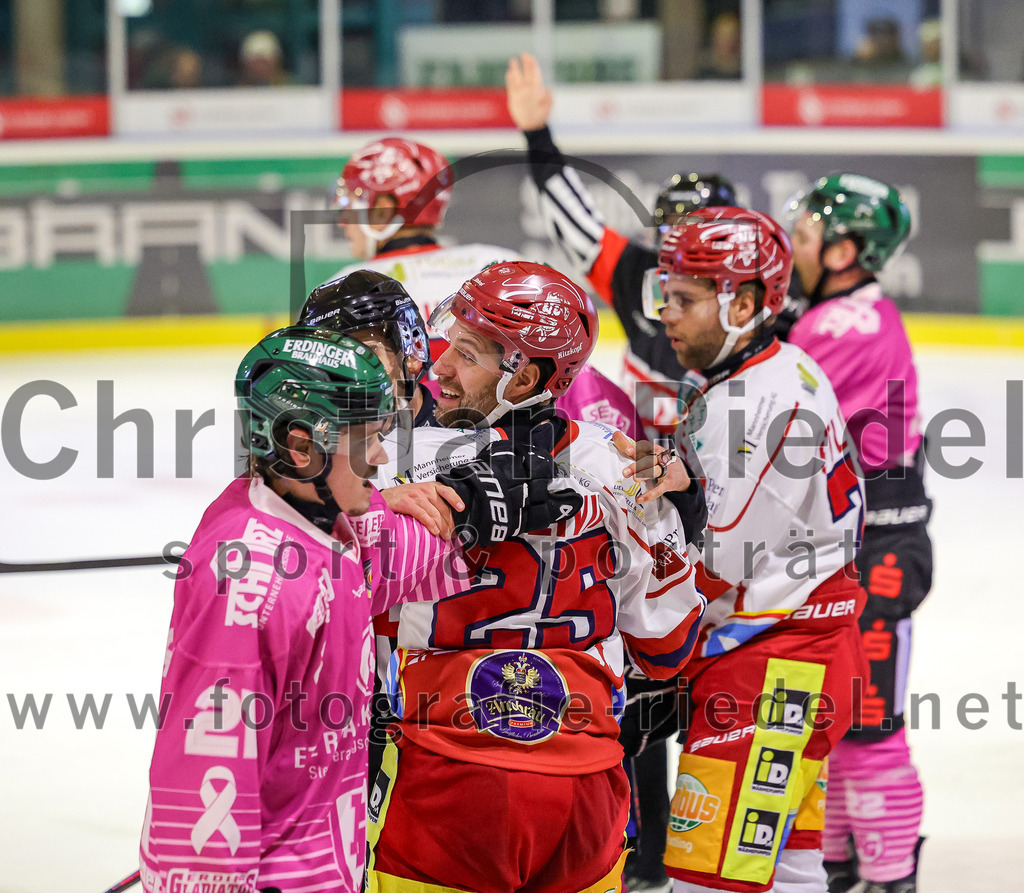 2025-10-24_149_TSV_Erding_gegen_Deggendorfer_SC | Erding, Deutschland, 24.10.2025:Eishockey, Oberliga Süd 2025 / 2026, 11. Spieltag, TSV Erding gegen Deggendorfer SC, Endergebnis: 2:4Erik Modlmayr (Erding Gladiators, #21), Ondrej Pozivil (Deggendorfer SC, #25)Foto: Christian Riedel / fotografie-riedel.net