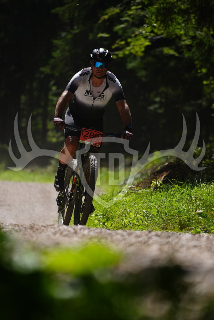 FC102060 | Fotogalerie der Treibjagd im Dunkelwald - Dein MTB Etappenrennen im Erzgebirge - Realisiert mit Pictrs.com