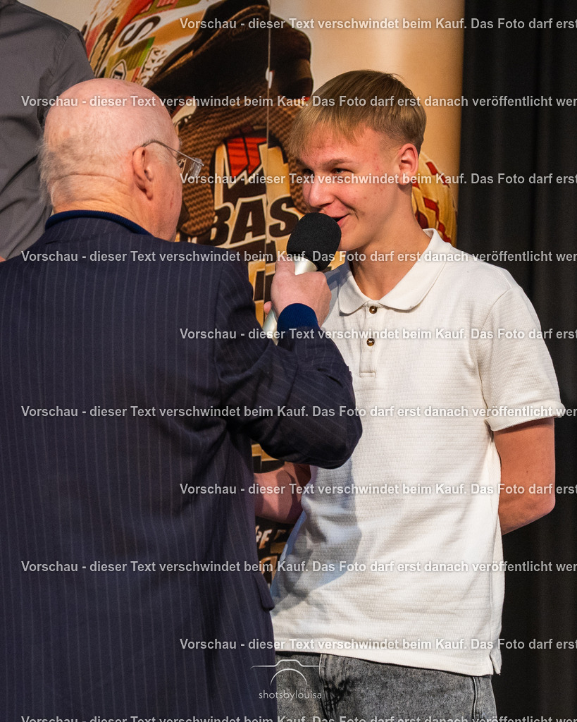 11_15_MeistereherungMXBB-8177 | Sportfotografin aus Berlin-Brandenburg mit Fokus auf Motocross. Ich halte deine sportliche Leistung und echte Emotionen auf und neben der Strecke professionell fest. Entdecke die Fotos von deinem Rennen und bestelle sie direkt hier im Shop.