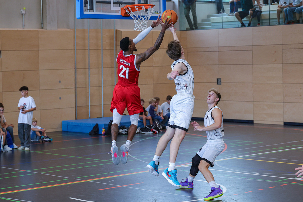 Pro A BAYER GIANTS vs Leichlinger TV  Test-48 | Fotos von Basketballspielen aus dem Raum NRW fotografiert von Gero Mueller-Laschet und Daniel Schaefer - Realisiert mit Pictrs.com