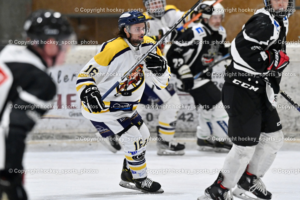 EC Tigers Paternion vs. Tarco Wölfe II | #16 Hohenberger Florian EC Tigers Paternion, EC Tigers Paternion vs. Tarco Wölfe II, EC Tigers Paternion vs. Tarco Wölfe II am 19.12.2024 in Spittal an der Drau (Eissportzentrum Spittal), Austria, (Photo by Bernd Stefan)