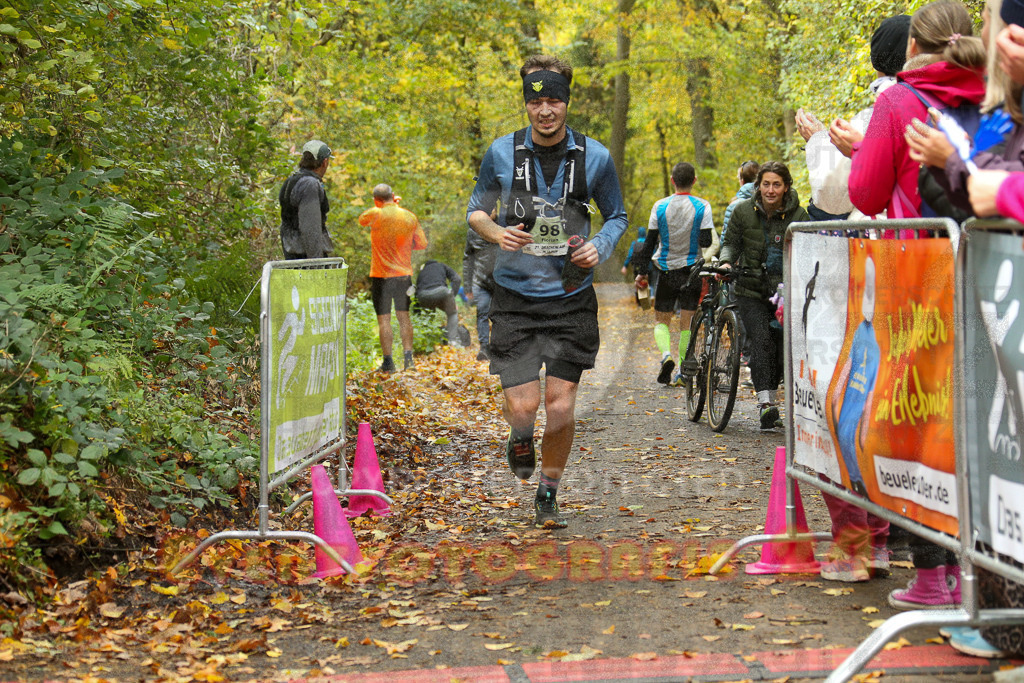 251026_1245_EX1_1295 | Sportfotografie im Rhein-Sieg Kreis, Köln, Bonn, NRW, Rheinland Pfalz, Hessen, etc. Unser Tätigkeitsfeld umfasst den Laufsport vom Volkslauf über den Marathon, Duathlon, Triathon bis zum Ultralauf wie Kölnpfad Ultra oder Schindertrail.
