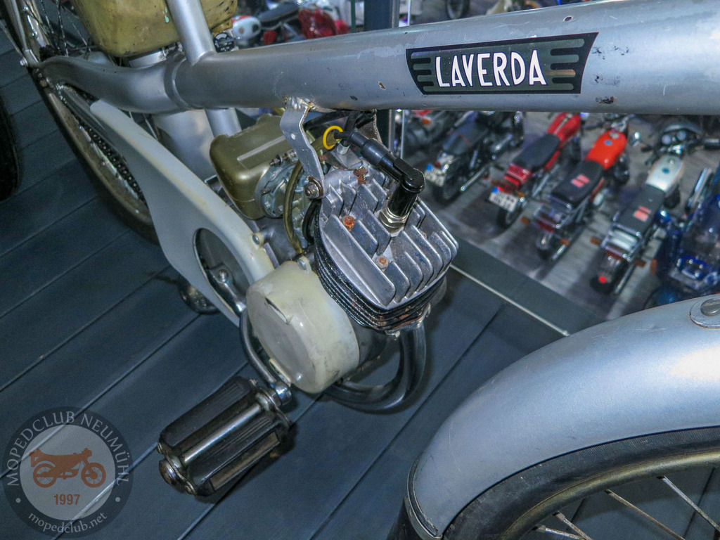 MopedmuseumNeumühl_151023_072 | Bildergalerie von Sport-Ereignissen aber auch von weiteren spannenden Dingen - nicht nur vom Niederrhein. In Anlehnung an den bekannten Spruch von Hanns Dieter Hüsch heißt das Motto: "Niederrhein ist überall".  - Realisiert mit Pictrs.com