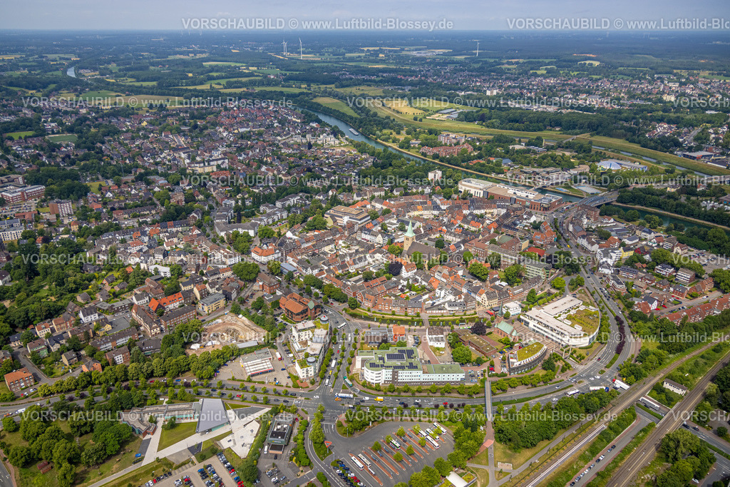 Dorsten220604699 | Luftbild, Altstadt, City mit kath. Kirche St. Agatha und Mercaden Dorsten, Wallring, Dorsten, Ruhrgebiet, Nordrhein-Westfalen, Deutschland
