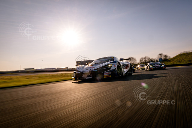 DTM025_040208353306075TU_TU_TU | DTM, Testfahrten Oschersleben 2025 - Foto: Gruppe C Photography; #16 McLaren 720S GT3 Evo, Dörr Motorsport: Timo Glock - Realisiert mit Pictrs.com