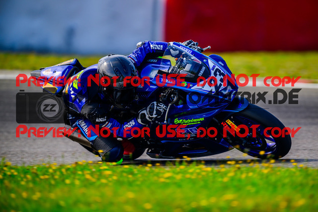 MaZZes_FotoMatrix_240831_6007705_7134 | R7