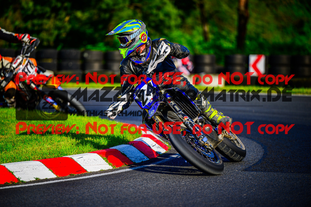 MaZZes_FotoMatrix_240511_6021986_8828 | UE40