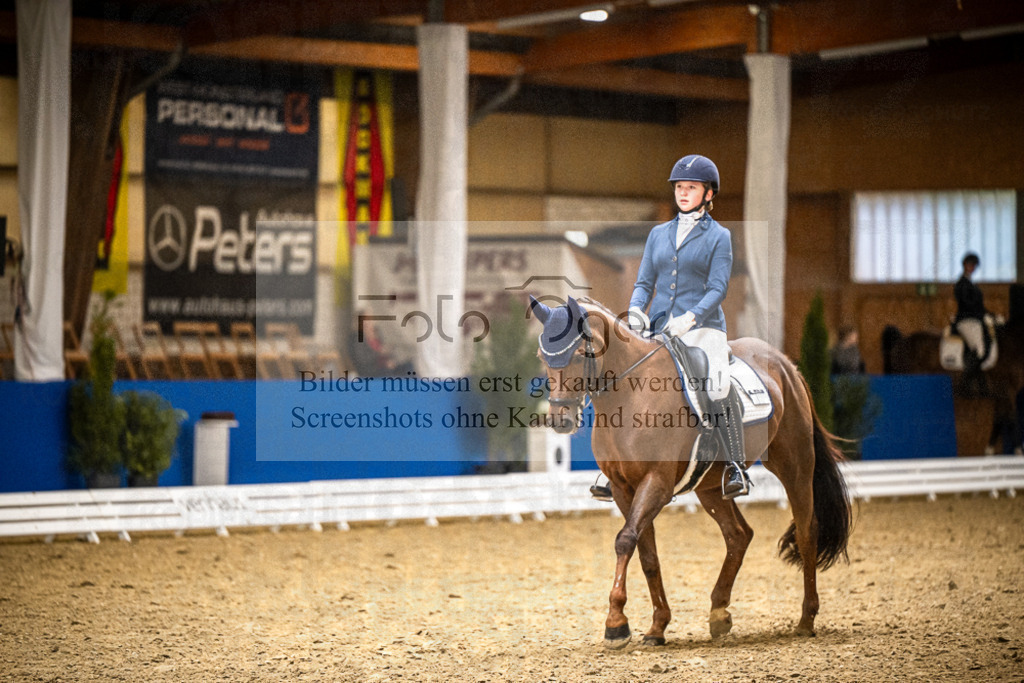DOS_2233 | Entdecke hochwertige Reitturnierfotos von Foto Oger. Professionell, emotional und authentisch – jetzt Lieblingsmomente im Shop bestellen.Deutschlandweite Turnierfotografie. - Realisiert mit Pictrs.com