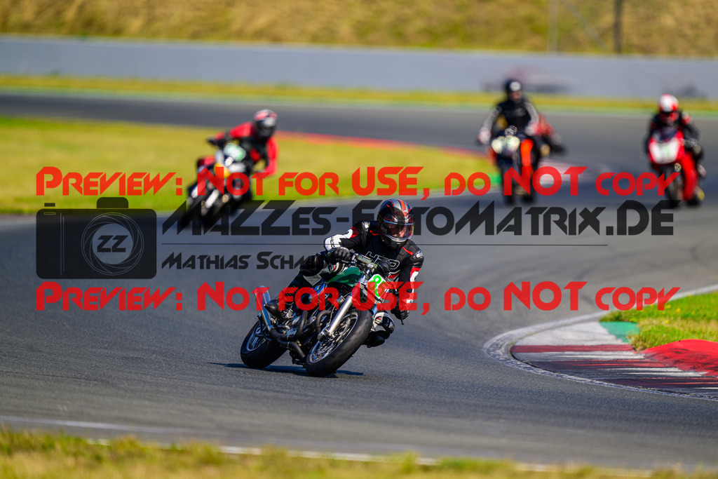 MaZZes_FotoMatrix_240725_6007705_8724 | GRUEN