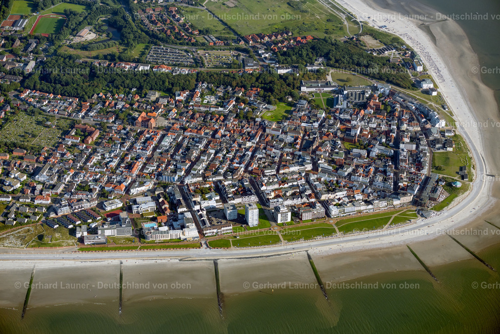 4038332 | NORDERNEY 07.08.2020 Stadtzentrum im Innenstadtbereich in Norderney im Bundesland Niedersachsen, Deutschland. // The city center in the downtown area in Norderney in the state Lower Saxony, Germany. Foto: Gerhard Launer