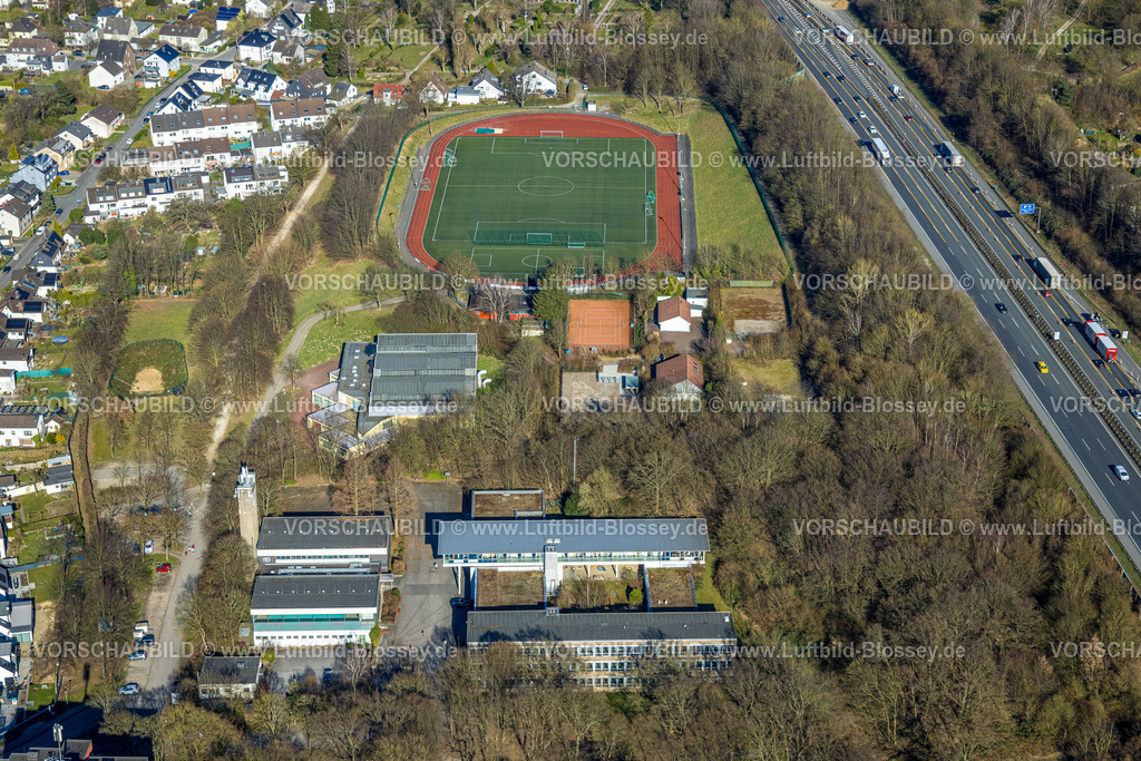Hagen250302580 | Luftbild, Sportplatz Fußballstadion Sportgemeinschaft Vorhalle 09 Fußball e.V., Vorhalle, Hauptschule Geschwister-Scholl Vorhalle, Hagen, Ruhrgebiet, Nordrhein-Westfalen, Deutschland