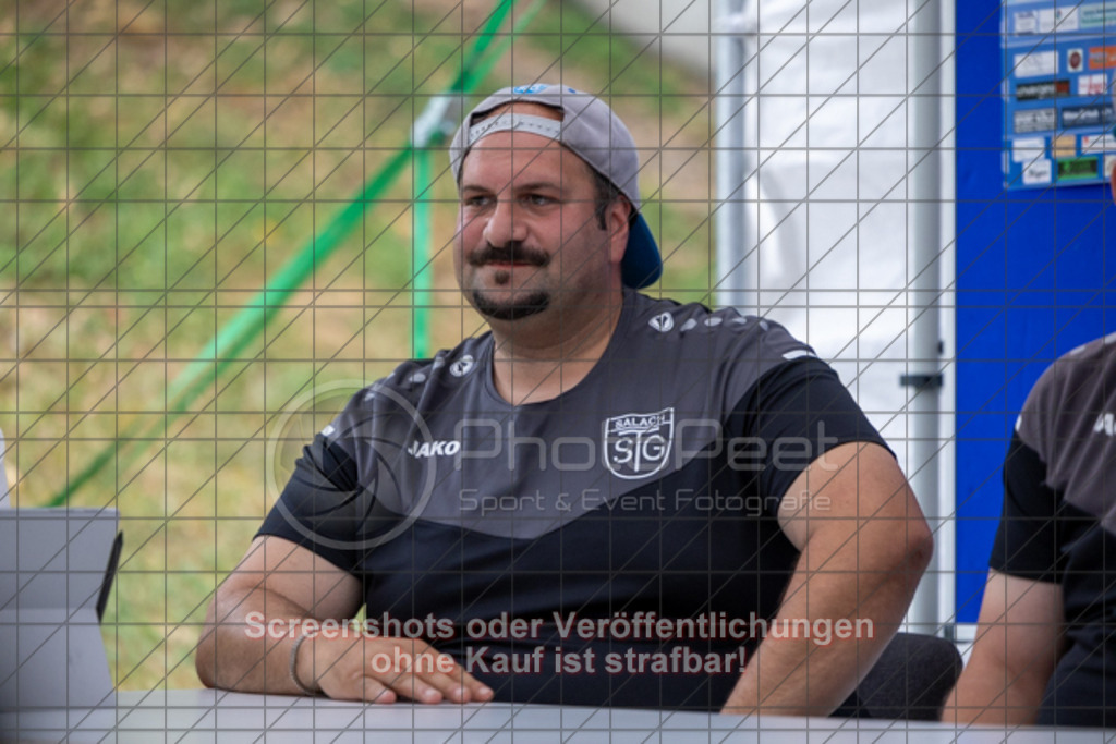 20250706_180132_2401 | #,TSG Salach (blau) vs. 1.FC Heidenheim (rot), Fußball, Freundschaftsspiel - WfV, Saison 2025/2026, Rasensportplatz, Staufenecker Str. 41, 73084 Salach, 06.07.2025 - 15:30 Uhr,Foto: PhotoPeet-Sportfotografie/Peter Harich