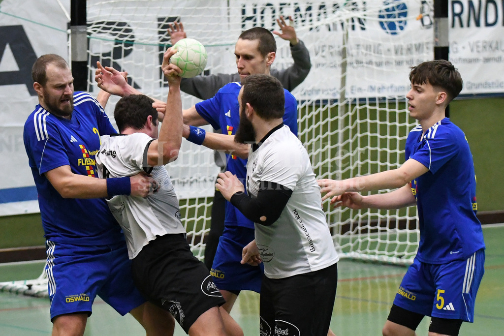 SSG Metten : SC Freising | Karel Kveton (SSG Metten #2); Patrick Sigl (SSG Metten #99)  Philipp Gäck (SSG Metten #5) - Realisiert mit Pictrs.com