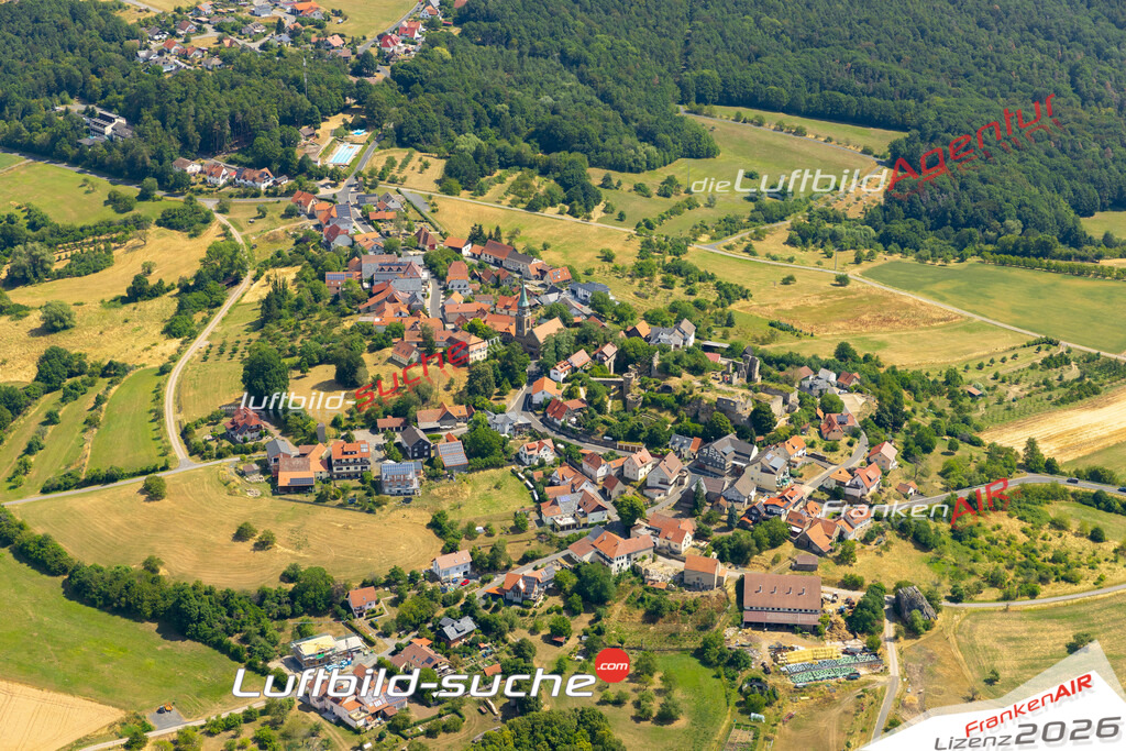 Das Luftbild zeigt : Altenstein Maroldsweisach - Die Luftaufnahme wurde 2023 vom UL-Flugzeug aus erstellt ( keine Drohne ) - Hochauflösende Luftaufnahme - Für grossformatige Ausdrucke geeignet. Die Geschenkidee !Mit Lizenz und Bildrechte bestellbar