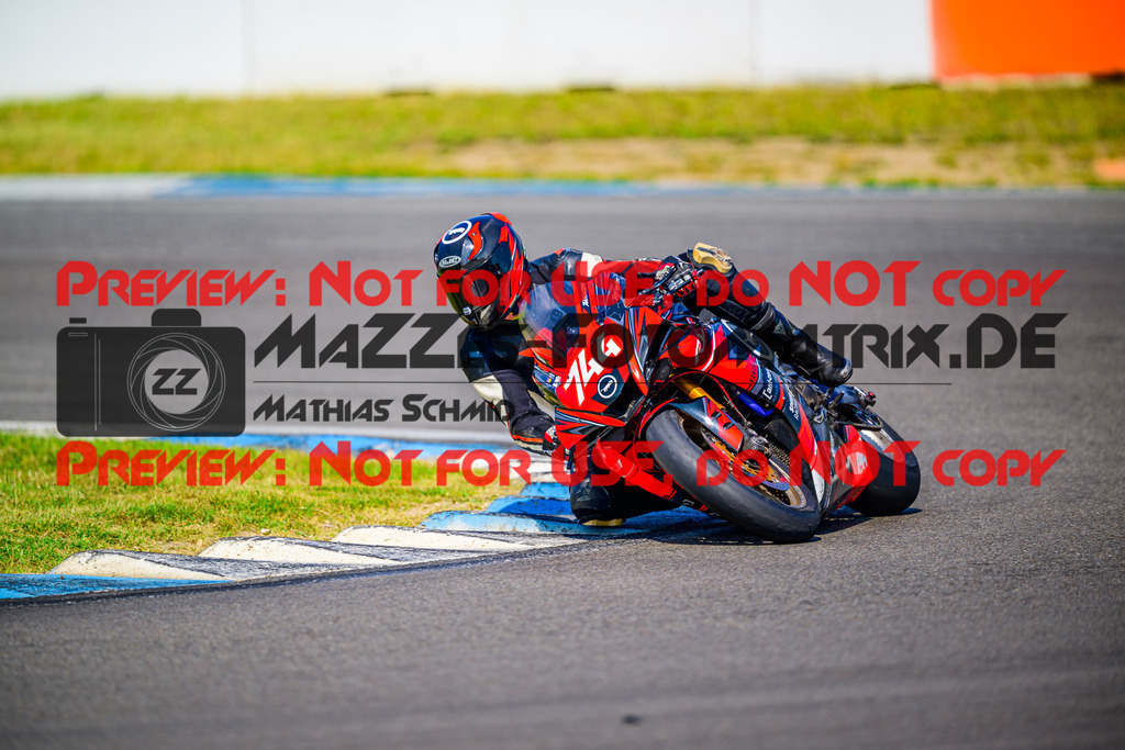 MaZZes_Fotomatrix_20250816_6007705_8674 | WEISS