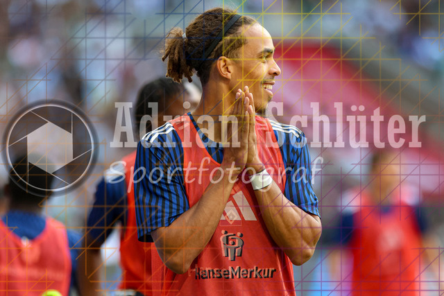 Borussia Mönchengladbach vs Hamburger SV - Bundesliga  | Mönchengladbach, Deutschland, 24.08.25:   Yussuf Poulsen (Hamburger SV) gestikuliert, Gestik waehrend des Spiels der Bundesliga zwischen Borussia Mönchengladbach vs Hamburger SV im Stadion im Borussia Park(Foto von Brauer-Fotoagentur / Adrian Schlueter)