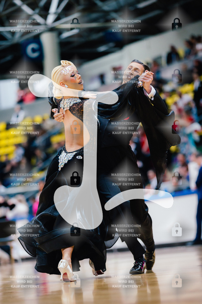 Hessen Tanzt WDSF International Open Standard 15th (17) Yevhenii Boichenko _ Mariia Vlasenko (TSC Excelsior Dresden)-2025-05-17-8682 | Webshop for digital downloads and prints of dance sport, event & show photographer Julian Link - Realisiert mit Pictrs.com
