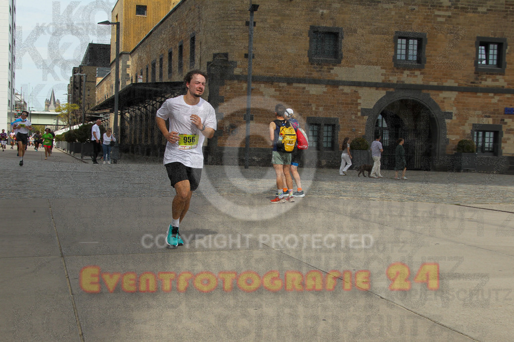 250920_1324_EV4_5459 | Sportfotografie im Rhein-Sieg Kreis, Köln, Bonn, NRW, Rheinland Pfalz, Hessen, etc. Unser Tätigkeitsfeld umfasst den Laufsport vom Volkslauf über den Marathon, Duathlon, Triathon bis zum Ultralauf wie Kölnpfad Ultra oder Schindertrail.