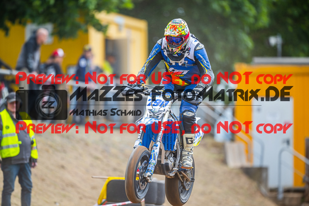 MaZZes_FotoMatrix_220528_0212 | Fotograf Mathias Schmid
Sportfotograf,
Eventfotograf,
Hochzeitsfotograf,
Portraitfotograf