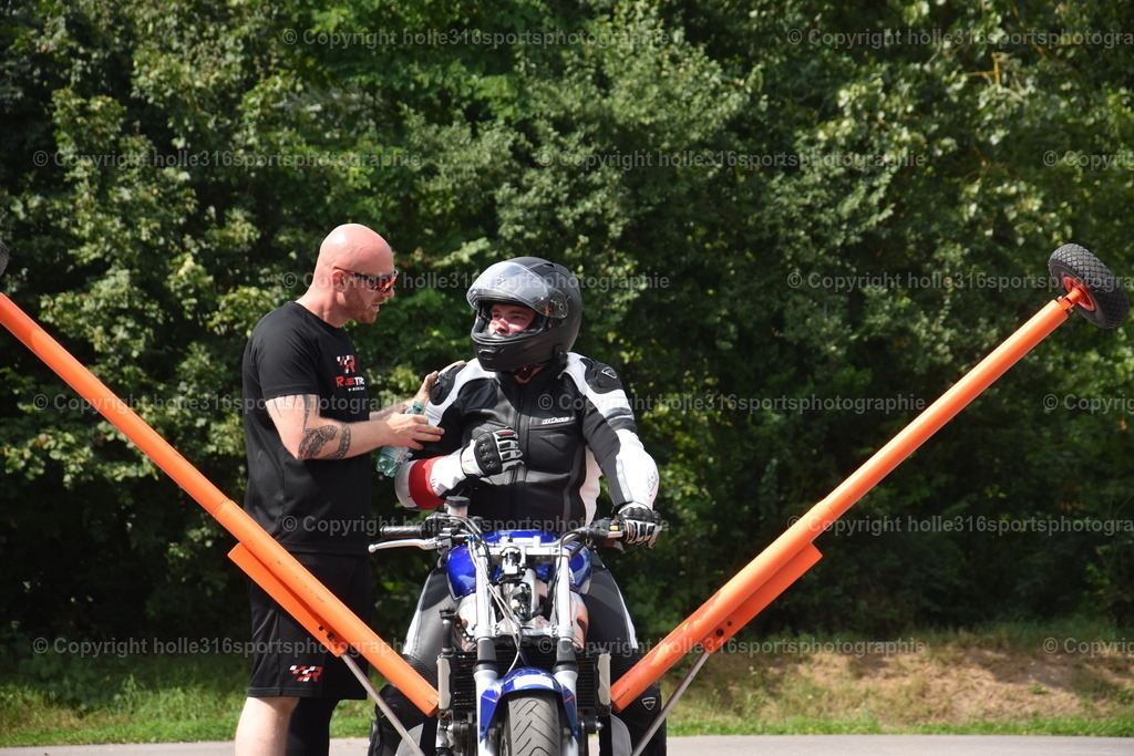 DSC_0725 | Sportfotografie , Motorsport, Motoross, Reitsport, Mointainbike, Enduro,
Landschaft , Outdoor, Eventfotografie, Landschaft, Bilder online bestellen - Realisiert mit Pictrs.com