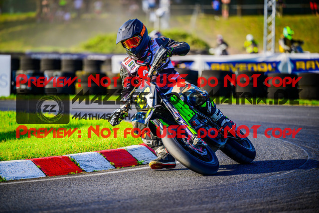 MaZZes_FotoMatrix_240511_6021986_8906 | UE40