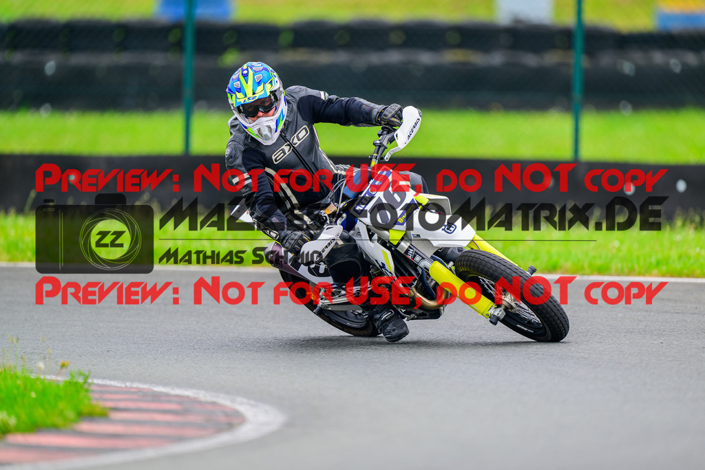 MaZZes_FotoMatrix_240622_6007705_4922 | UE40