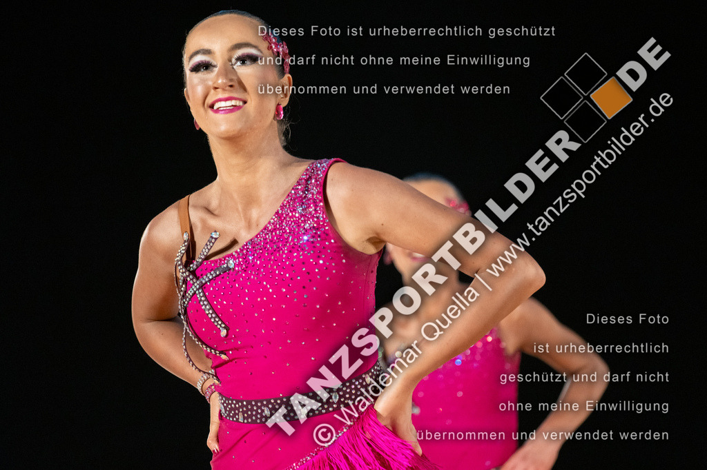 20250504-01183 | Hier finden Sie Tanz Bilder vom Latein und Standard Formationen tanzen. Sportbilder vom Tanzsport. Schöne Fotos und von Weltmeisterschaft, Europameisterschaft, Bundesliga, Regionalliga, Oberliga und Landesliga sowie von GOC Stuttgart, DanceComp, WM Bremen