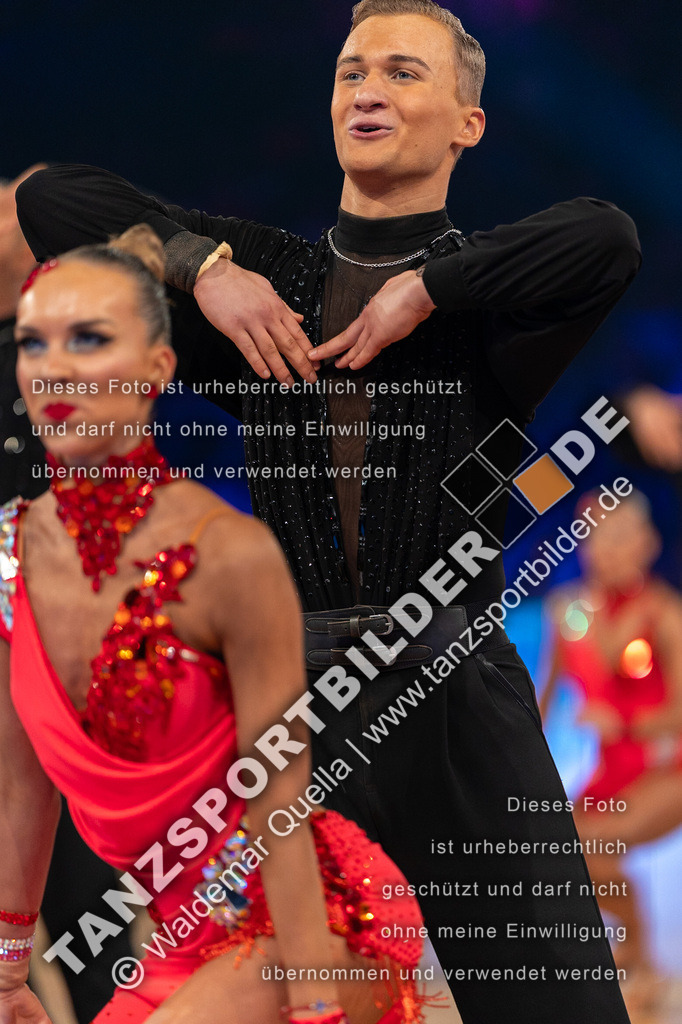 20231111-00861 | Hier finden Sie Tanz Bilder vom Latein und Standard Formationen tanzen. Sportbilder vom Tanzsport. Schöne Fotos und von Weltmeisterschaft, Europameisterschaft, Bundesliga, Regionalliga, Oberliga und Landesliga sowie von GOC Stuttgart, DanceComp, WM Bremen