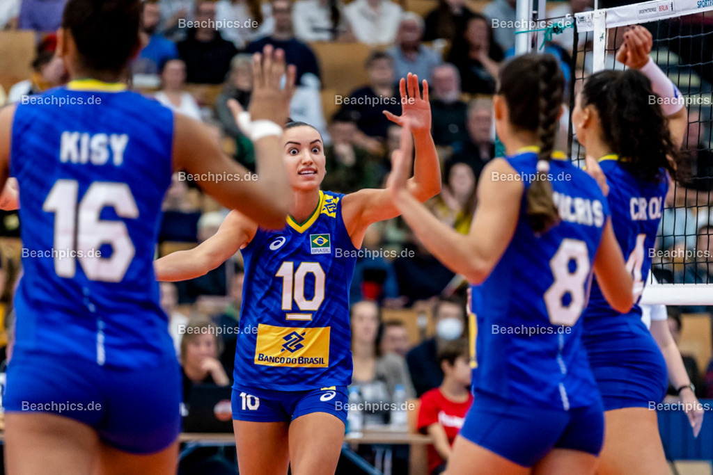 2022-00063263-Testspiel-Deutschland-Brasilien | Jubel Gabriela GUIMARAES #10 BRA, 17.09.2022; Berlin Foto: Gerold Rebsch - www.beachpics.de
