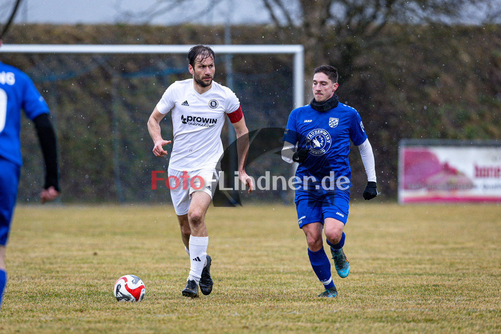 TSV Burggen/Bernbeuren gegen TSV Finning | Fußball Kreisklasse Herren Oberbayern Zugspitze Gruppe 4 2025/26, TSV Burggen/Bernbeuren gegen TSV Finning, 20250316,Zweikanpf,2025-03-16 in Burggen (WMH-Arena Burggen), Dennis GREIS (TSV Finning #9), Martin SCHMÖLZ (TSV Burggen/Bernheuren #15)Copyright: WolfgangxLindner www.foto-lindner.de