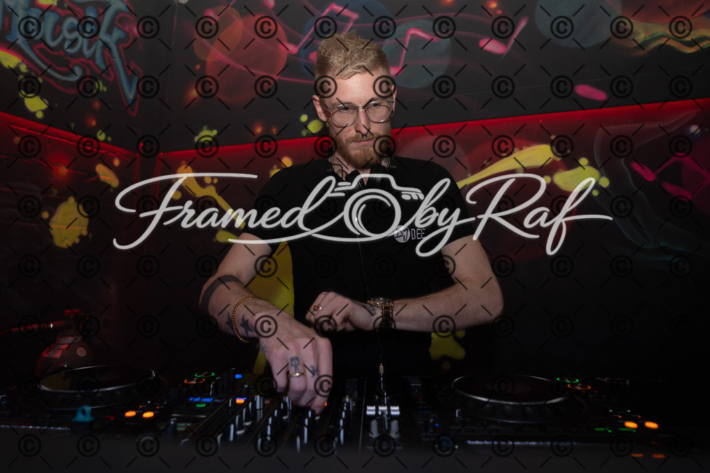 Try_a_little_harder_17.04.2026-18 | Professioneller Online-Store für hochwertige Fotografie: Entdecke einzigartige Bilder aus Street, Events und Lifestyle. Sichere dir exklusive Prints und digitale Downloads in bester Qualität für dein Zuhause oder Projekte. - Realisiert mit Pictrs.com