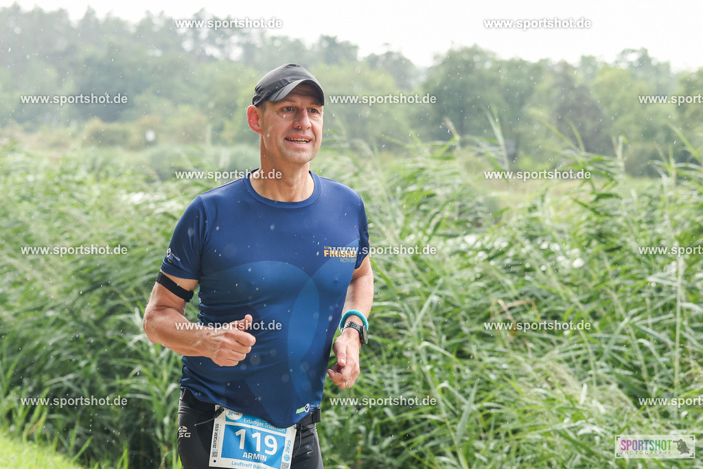 LUR_1427 | 34. M-net Erlanger Triathlon 2025 #erlangertriathlon  #mnettriathlon2025 #mnettriathlon #team #olympischedistanz #mitteldistanz #triathlon #maindonaukanal  #erlangertriathlon2025 #yourpictrs #tv1848 #tv1848erlangen  #triathlonbayern #sportinerlangen #demsportverbunden #sportshot_your_pictrs Copyright: www.sportshot.de