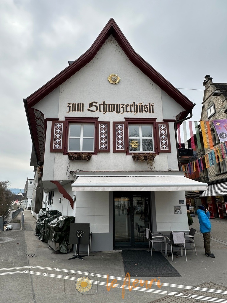 C04C2E48-A07E-4F9D-A49B-6869AE1B0C8F | Dies ist der Shop von Florian Blum - le fleuri. Langenthal, Bern, Schweiz. Sie können hier meine oder ihre eigenen Fotos als Fotoprodukte kaufen. Tassen, Schlüsselanhänger, Taschen etc. können Sie hier gestalten.  - Realisiert mit Pictrs.com